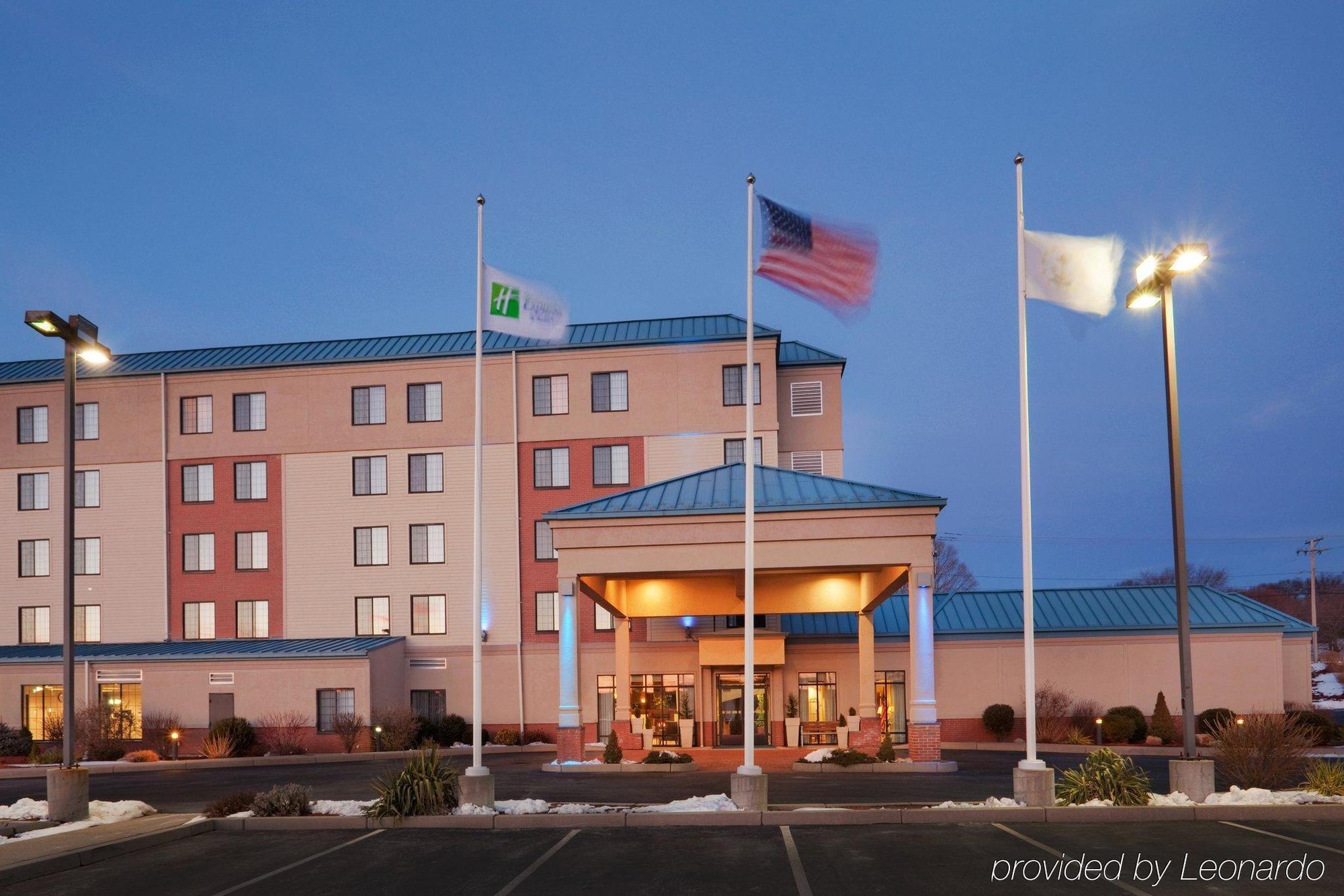 Holiday Inn Express Hotel & Suites Providence-Woonsocket By Ihg Eksteriør bilde
