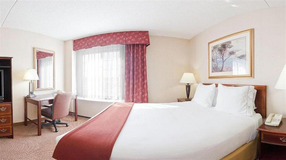 Holiday Inn Express Hotel & Suites Providence-Woonsocket By Ihg Eksteriør bilde
