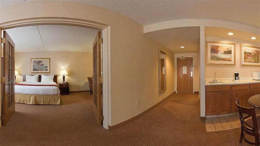 Holiday Inn Express Hotel & Suites Providence-Woonsocket By Ihg Eksteriør bilde