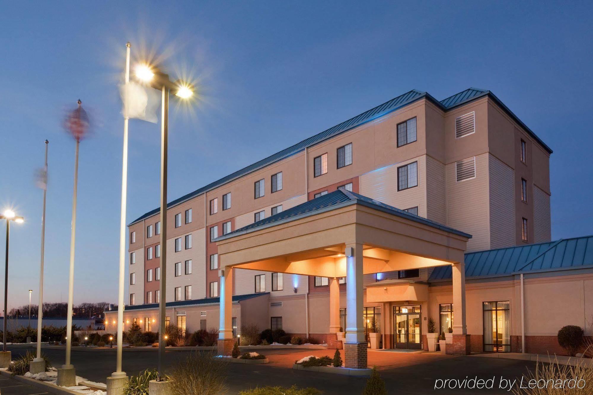 Holiday Inn Express Hotel & Suites Providence-Woonsocket By Ihg Eksteriør bilde