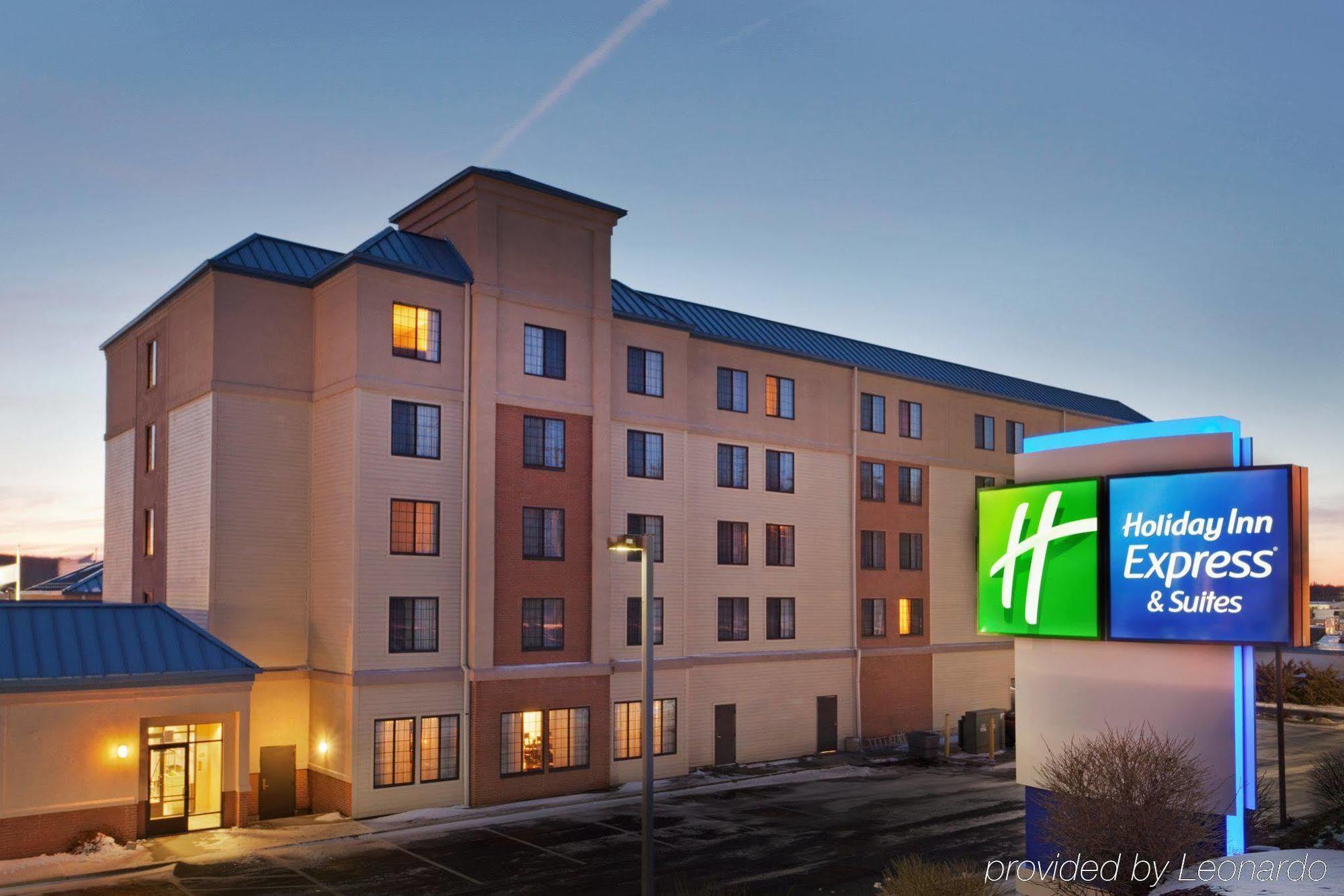 Holiday Inn Express Hotel & Suites Providence-Woonsocket By Ihg Eksteriør bilde