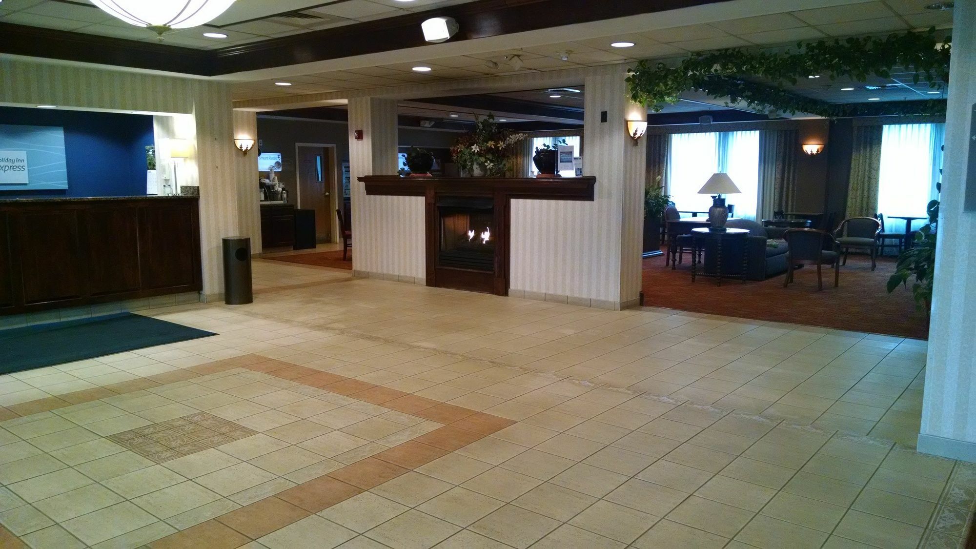 Holiday Inn Express Hotel & Suites Providence-Woonsocket By Ihg Eksteriør bilde