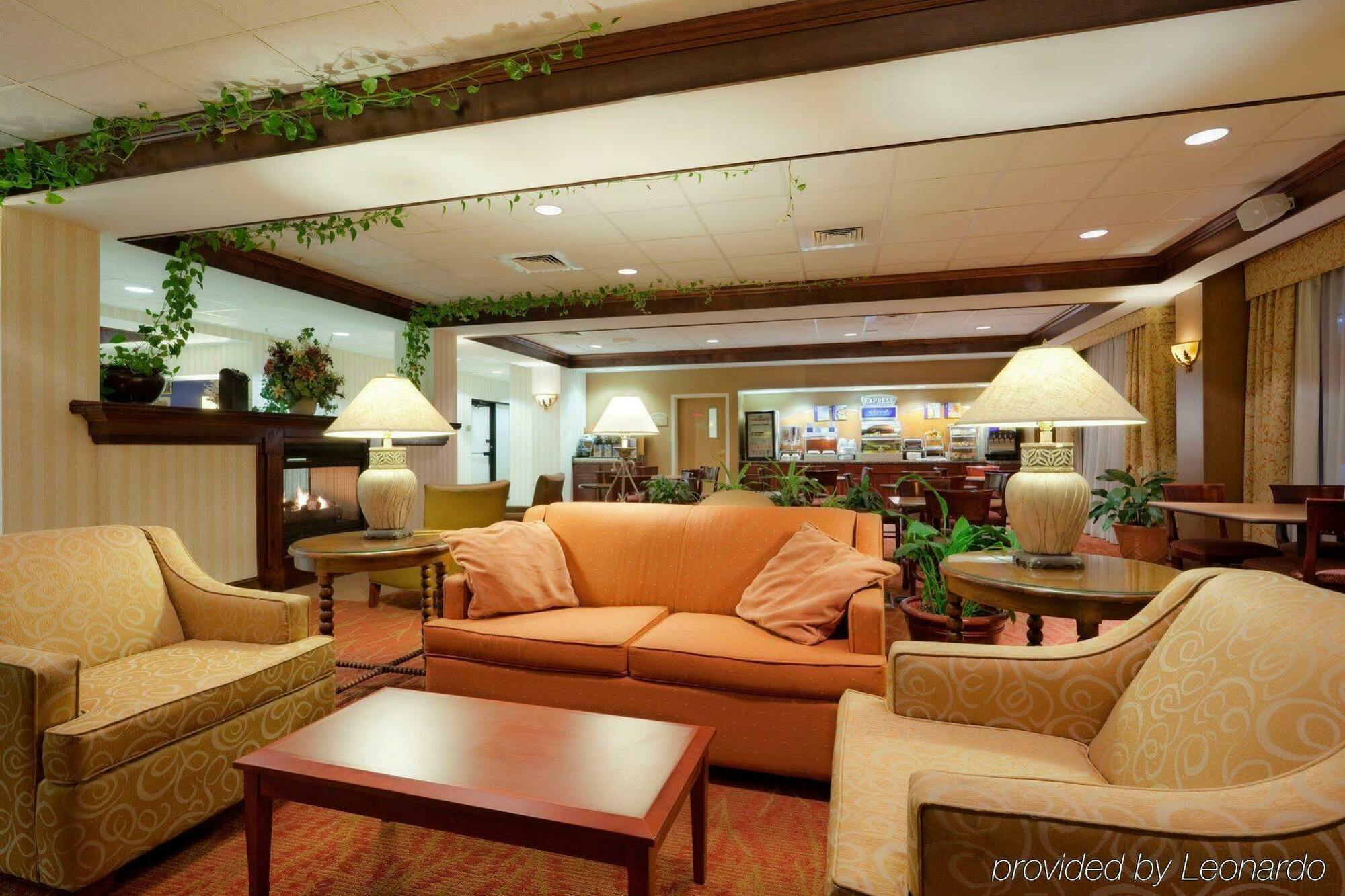 Holiday Inn Express Hotel & Suites Providence-Woonsocket By Ihg Eksteriør bilde